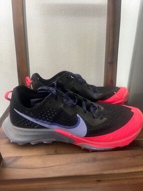 Nike air zoom terra kiger black light thistle women’s size 7.5